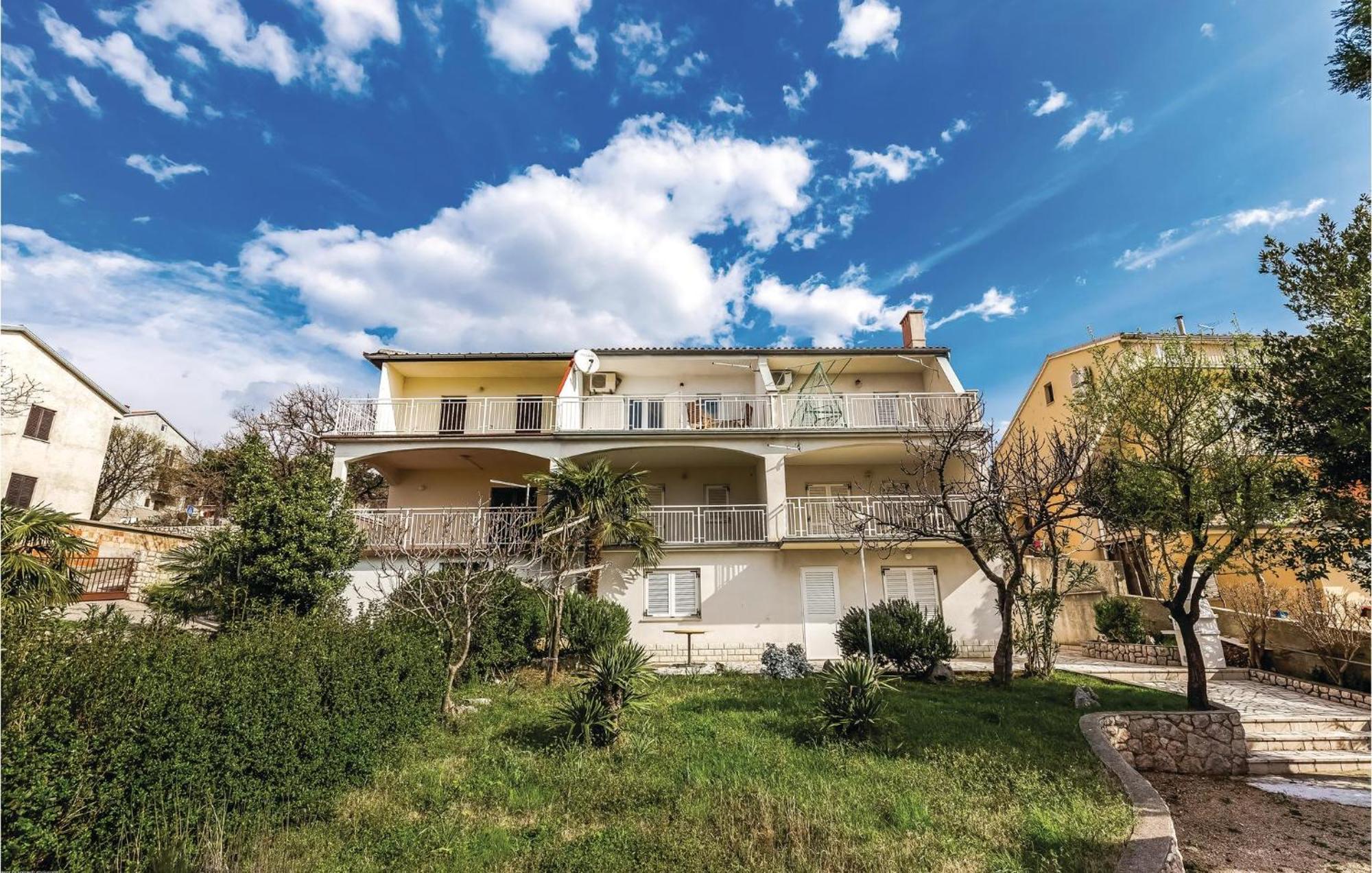 Lovely Apartment In Novi Vinodolski With Wifi Exterior foto