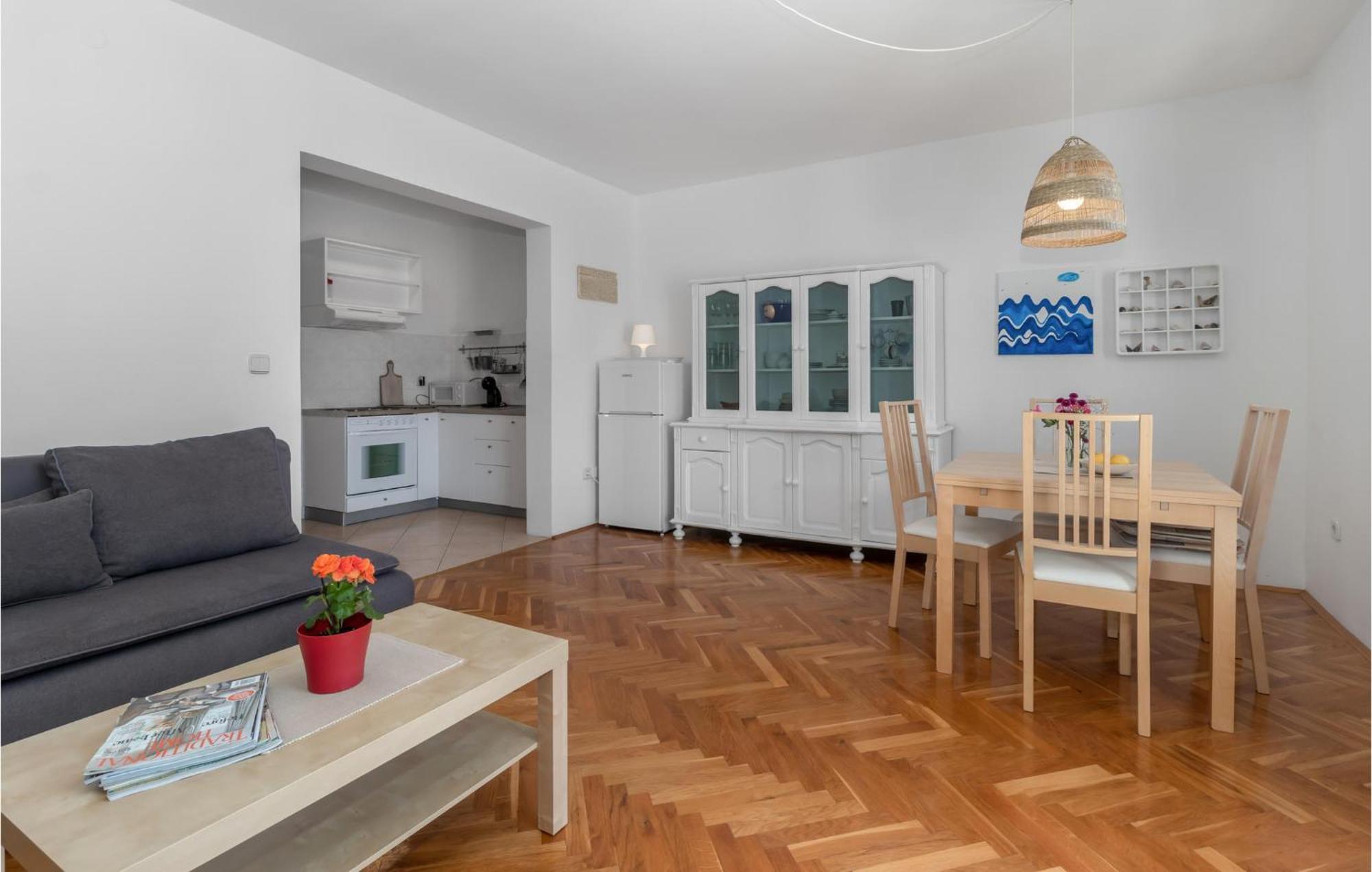 Lovely Apartment In Novi Vinodolski With Wifi Exterior foto
